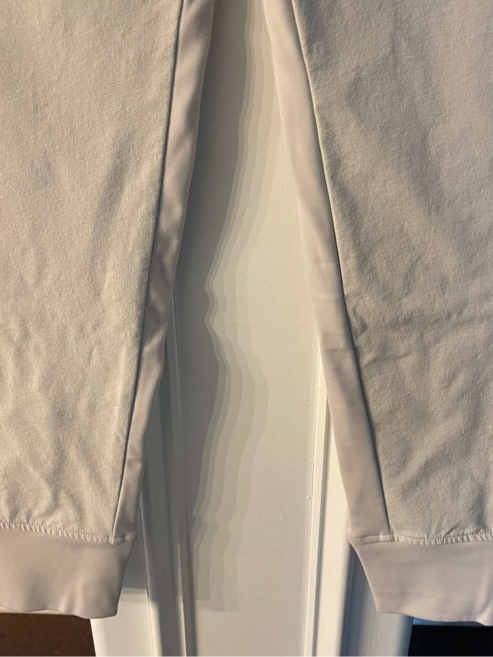 Athleta Women’s Light Beige Jogger Sweatpants with Zip Pockets - Picture 7 of 9